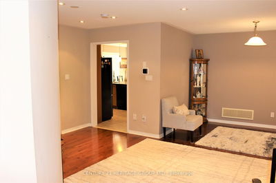 185 River Ridge Blvd, Aurora - Bayview Northeast image-0-2