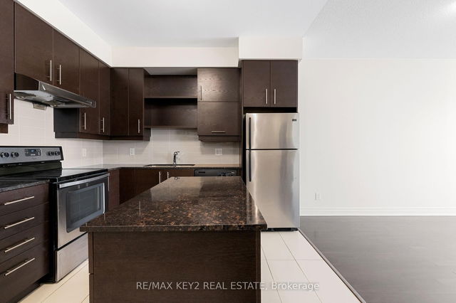 611 - 325 South Park Road