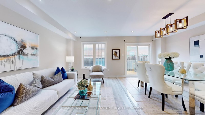 151 Amulet Cres, Richmond Hill, L4S 2T5 | Image 3