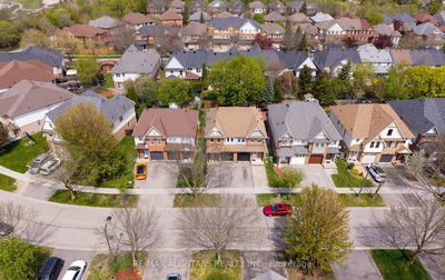 58 Woodroof Cres, Aurora - Bayview Wellington image-0-3