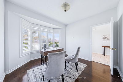 22 Horsley Crt, Aurora - Bayview Northeast image-0-4