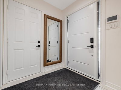 25 Skylark Dr, Vaughan - Vellore Village image-0-3