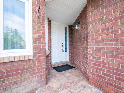 280 Bernard Ave, Richmond Hill - Devonsleigh image-0-3