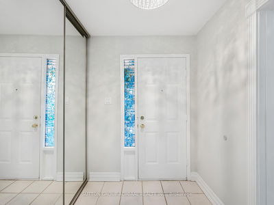 280 Bernard Ave, Richmond Hill - Devonsleigh image-0-4