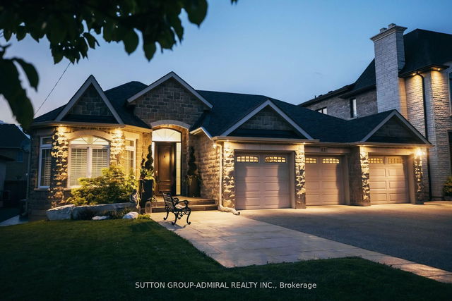 62 Bond Crescent