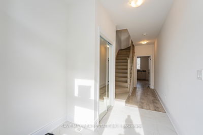 23 Paradox St, Vaughan - Kleinburg image-0-3