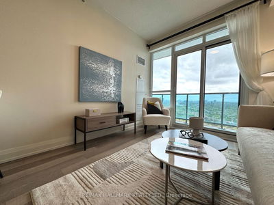 Unit 2135 — 7161 Yonge St, Markham - Grandview image-0-3