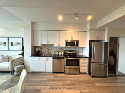 Unit 2135 — 7161 Yonge St, Markham - Grandview image-0-4