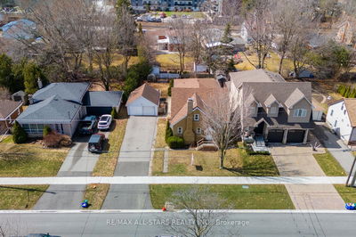 54 Lloyd St, Whitchurch-Stouffville - Stouffville image-0-3