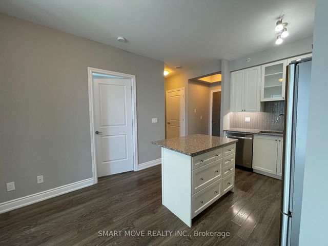 803 - 9088 Yonge Street