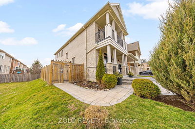 11 John Davis Gate, Whitchurch-Stouffville - Stouffville image-0-2
