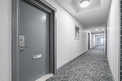 Unit 304 — 67 Richmond St, Richmond Hill - Mill Pond image-0-3