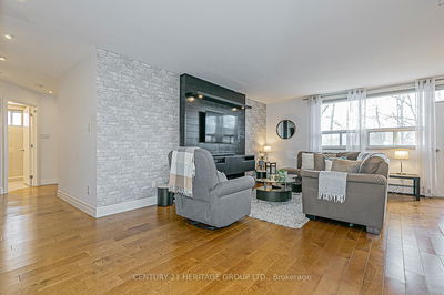 Unit 304 — 67 Richmond St, Richmond Hill - Mill Pond image-0-4