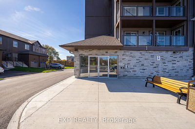 Unit 407 — 110 Grew Blvd, Georgina - Sutton & Jackson's Point image-0-4