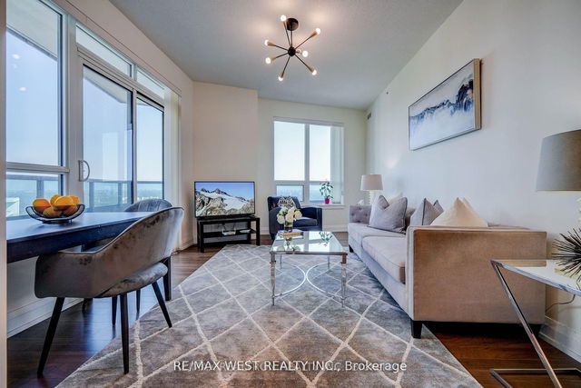 2131 - 7161 Yonge Street