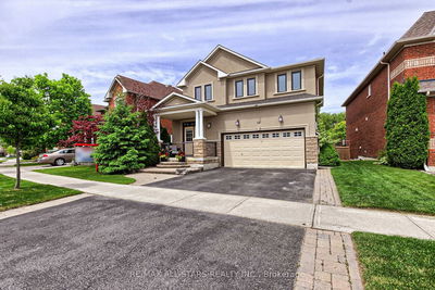 16 James Ratcliff Ave, Whitchurch-Stouffville - Stouffville