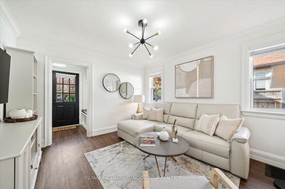 6499 Main St, Whitchurch-Stouffville - Stouffville image-0-4