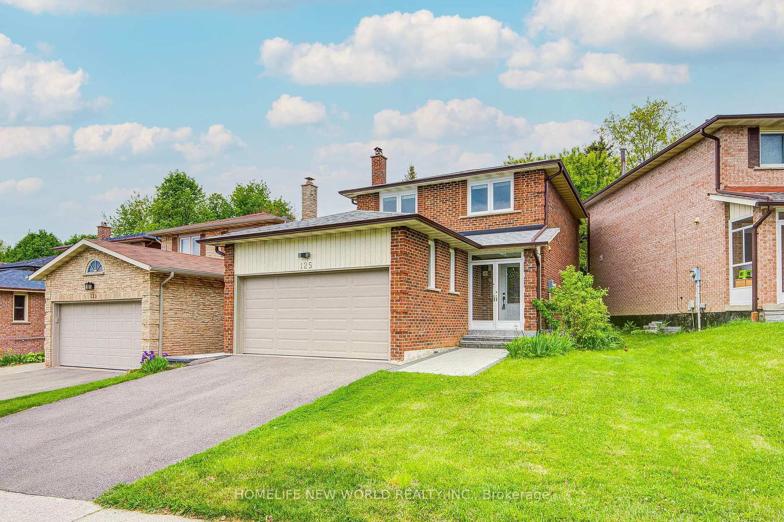 Detached House for sale at 125 Major Buttons Drive, Markham, Sherwood-Amberglen, L3P 3X7 - MLS: N12174894