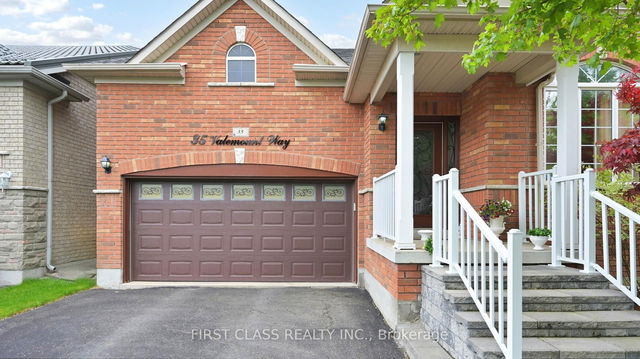 35 Valemount Way