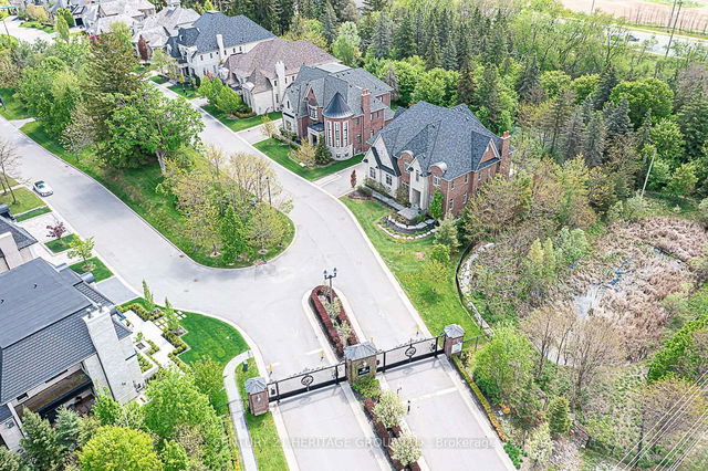 15 Davina Circle