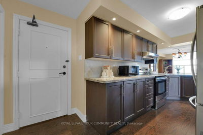 Unit 1211 — 50 Inverlochy Blvd, Markham - Royal Orchard image-0-4