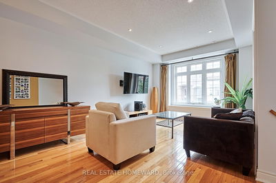 4 Isaac Devins Ave, Vaughan - East Woodbridge image-0-3