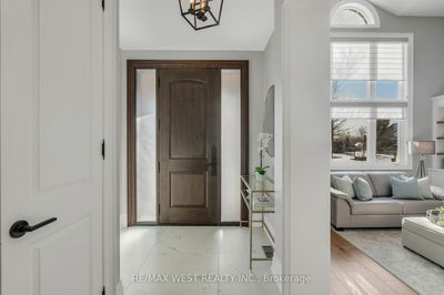 10 Farmcrest Crt, King - Nobleton image-0-4