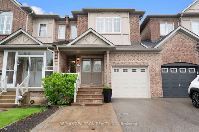 57 Lander Crescent