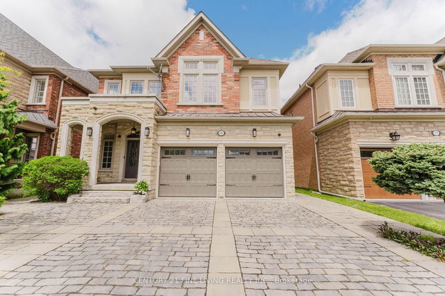 96 Wolf Creek Crescent