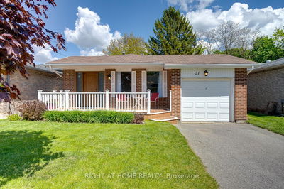 21 Cemetery Lane, Whitchurch-Stouffville - Stouffville
