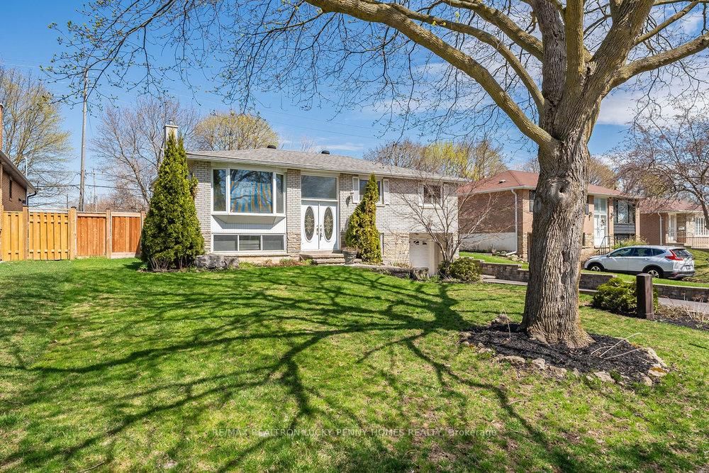 Detached House for sale at 20 Bakerdale Road, Markham, Bullock, L3P 1J4 - MLS: N12176274