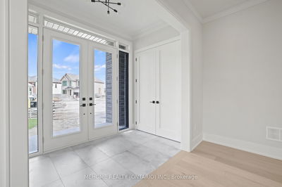 2 Bunn Crt, Aurora - Bayview Northeast image-0-1