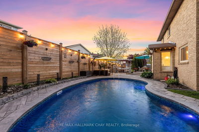 278 Durham Crt, Newmarket - Bristol-London image-0-2