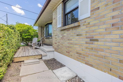 99 Thornton Ave, Bradford West Gwillimbury - Bradford image-0-3