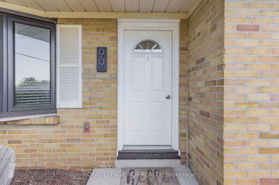99 Thornton Ave, Bradford West Gwillimbury - Bradford image-0-4