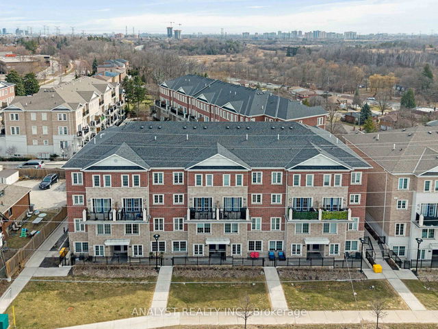 E04 - 26 Bruce Street