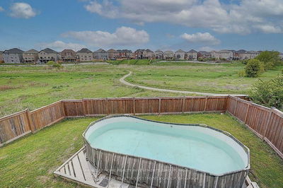 208 Rutherford Rd, Bradford West Gwillimbury - Bradford image-0-4