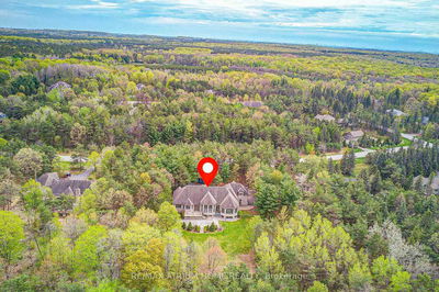 10 Woodlot Crt, Whitchurch-Stouffville - Rural Whitchurch-Stouffville image-0-2