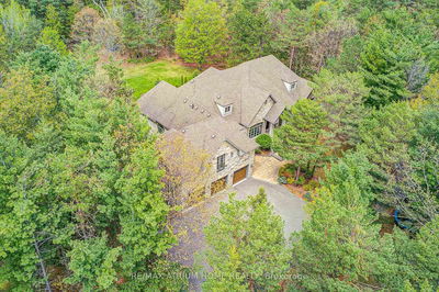 10 Woodlot Crt, Whitchurch-Stouffville - Rural Whitchurch-Stouffville image-0-4