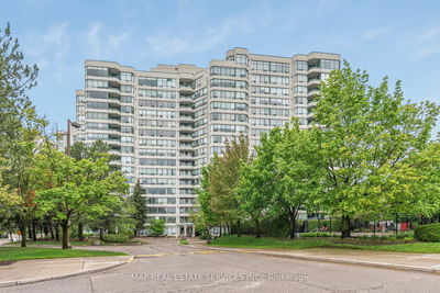 Unit 202 — 110 Promenade Circ, Vaughan - Brownridge
