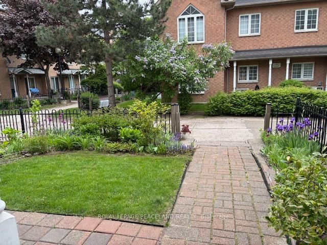 Townhouse for lease at 2-23 St. Moritz Way, Markham, Unionville, L3R 4G4 - MLS: N12177889