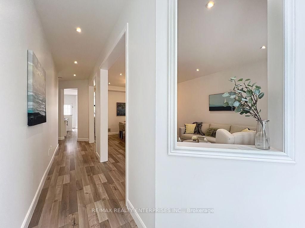 Detached House for sale at 8 Wood Dale Road, Vaughan, Patterson, L4K 5S8 - MLS: N12177910