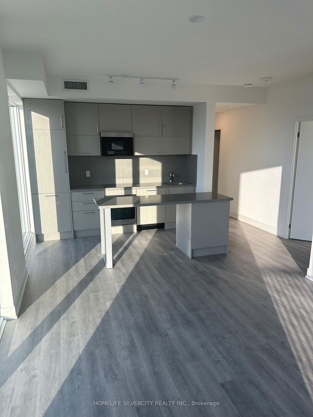 915E - 56 Andre de Grasse Street