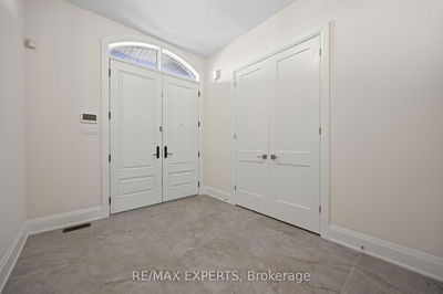 60 Rosshaven Cres, Vaughan - Vellore Village image-0-3