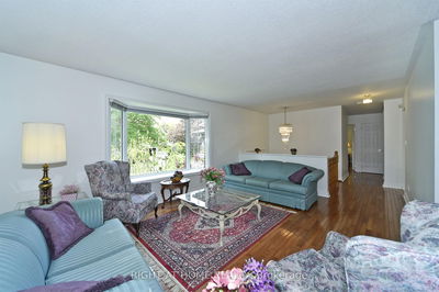 102 Romfield Crct, Markham - Royal Orchard image-0-2