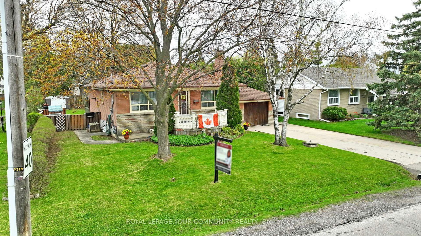 Detached House for sale at 42 Rougecrest Drive, Markham, Markham Village, L3P 3B6 - MLS: N12178628