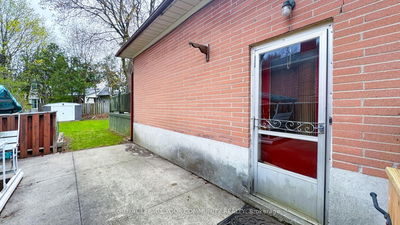 42 Rougecrest Dr, Markham - Markham Village image-0-3