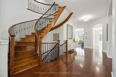 90 Giorgia Cres, Vaughan - Rural Vaughan image-0-3