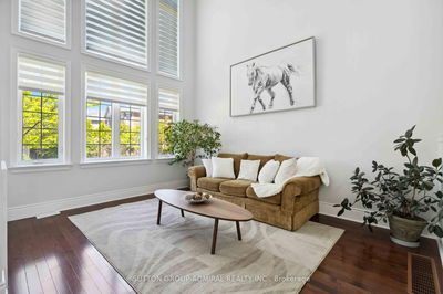 90 Giorgia Cres, Vaughan - Rural Vaughan image-0-4