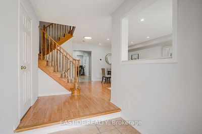 71 Andriana Cres, Markham - Box Grove image-0-3